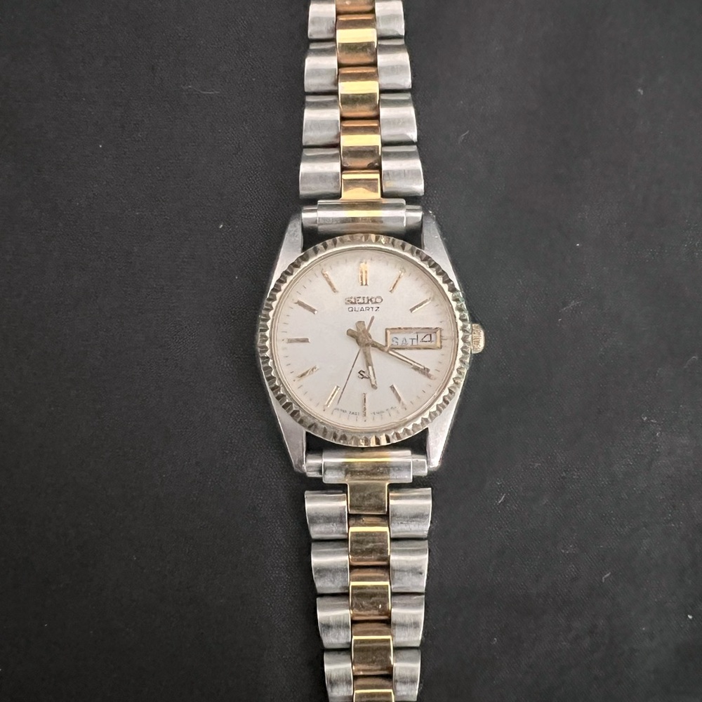 Vintage Seiko Quartz Watch 2a23-0039 G1